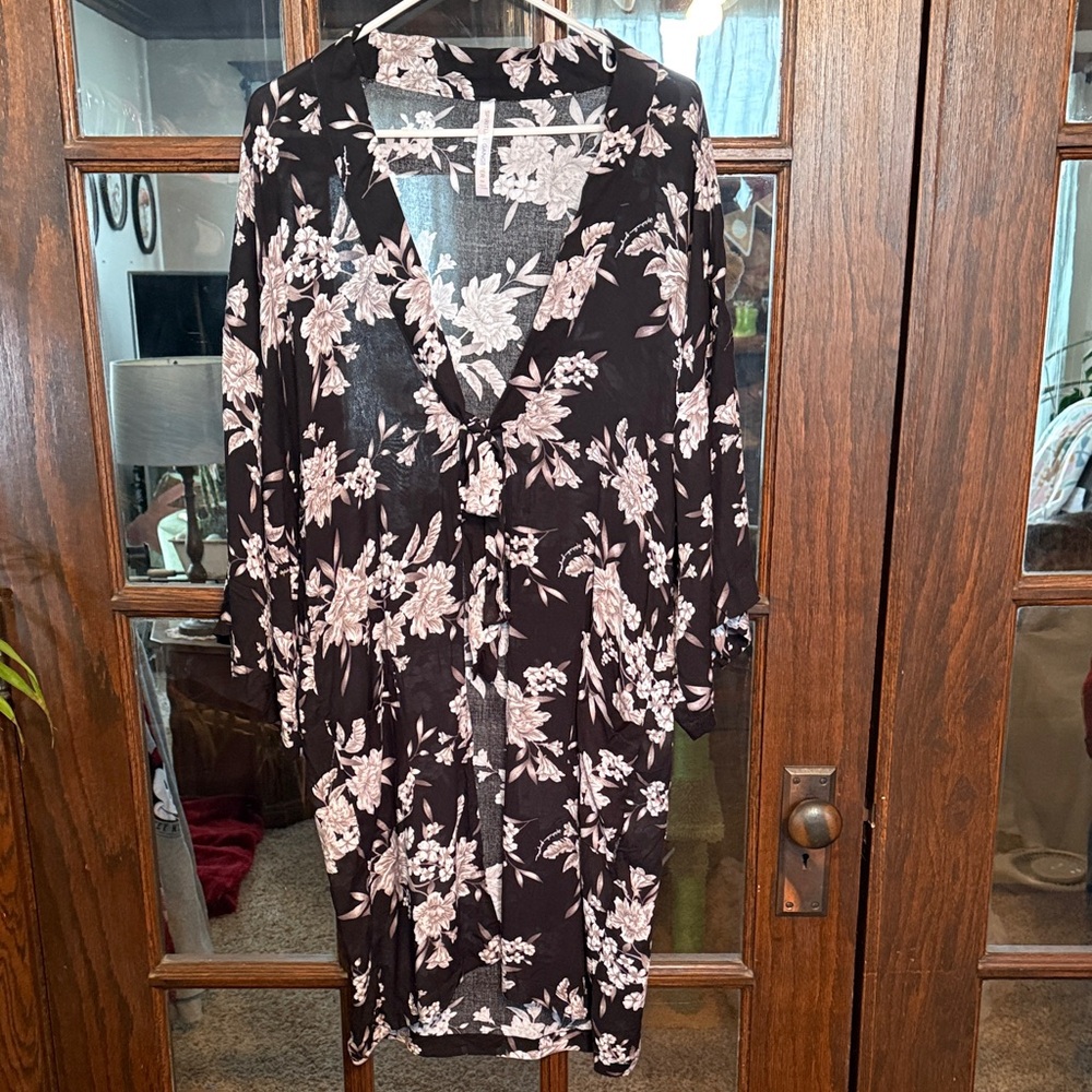 Spiritual Gangster Floral Kimono Wrap Black White OS Sheer Beach Cover Up Boho